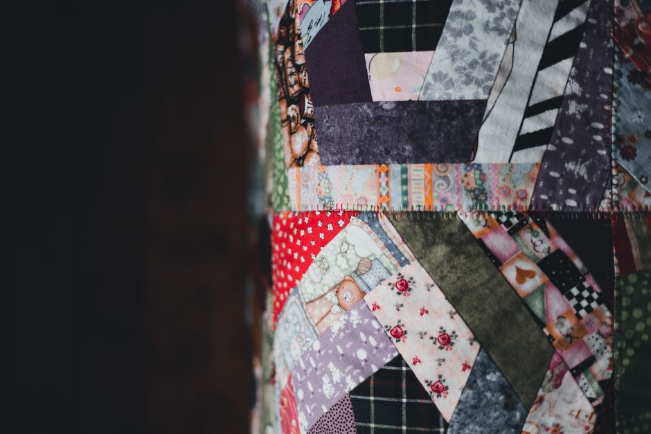 Patchwork technikák újrahasznosított textíliákból